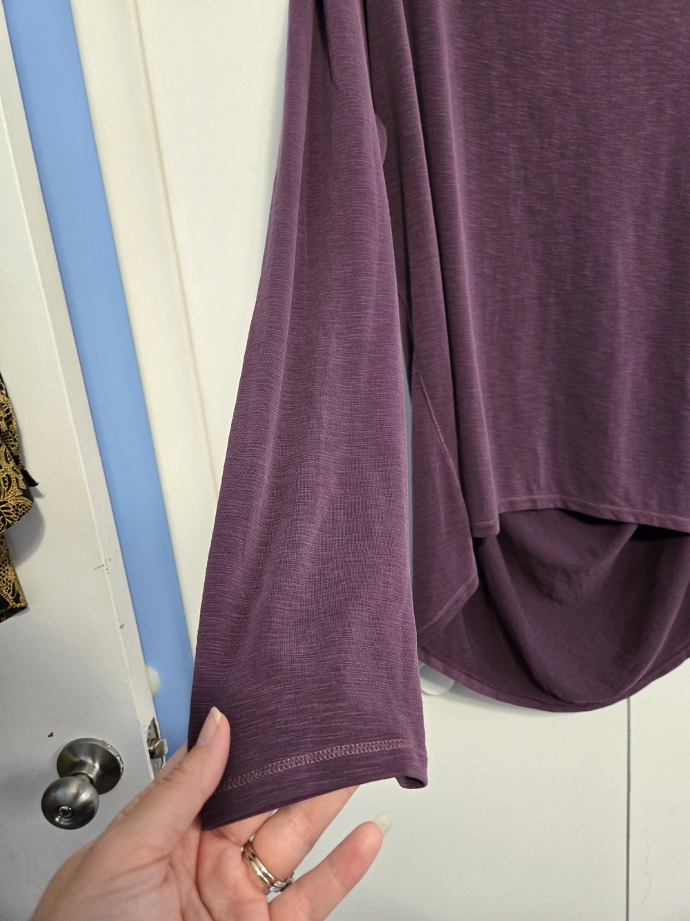 Calia by Carrie Underwood XXL Purple Long Sleeve Twist Back Performance Top - Picture 4 of 5